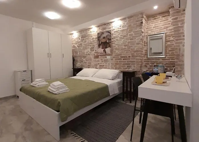 Apartment Ana *