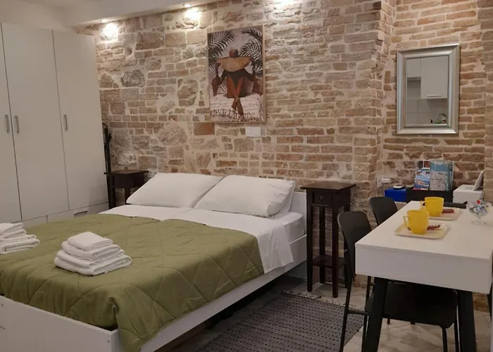 Ana * Zadar